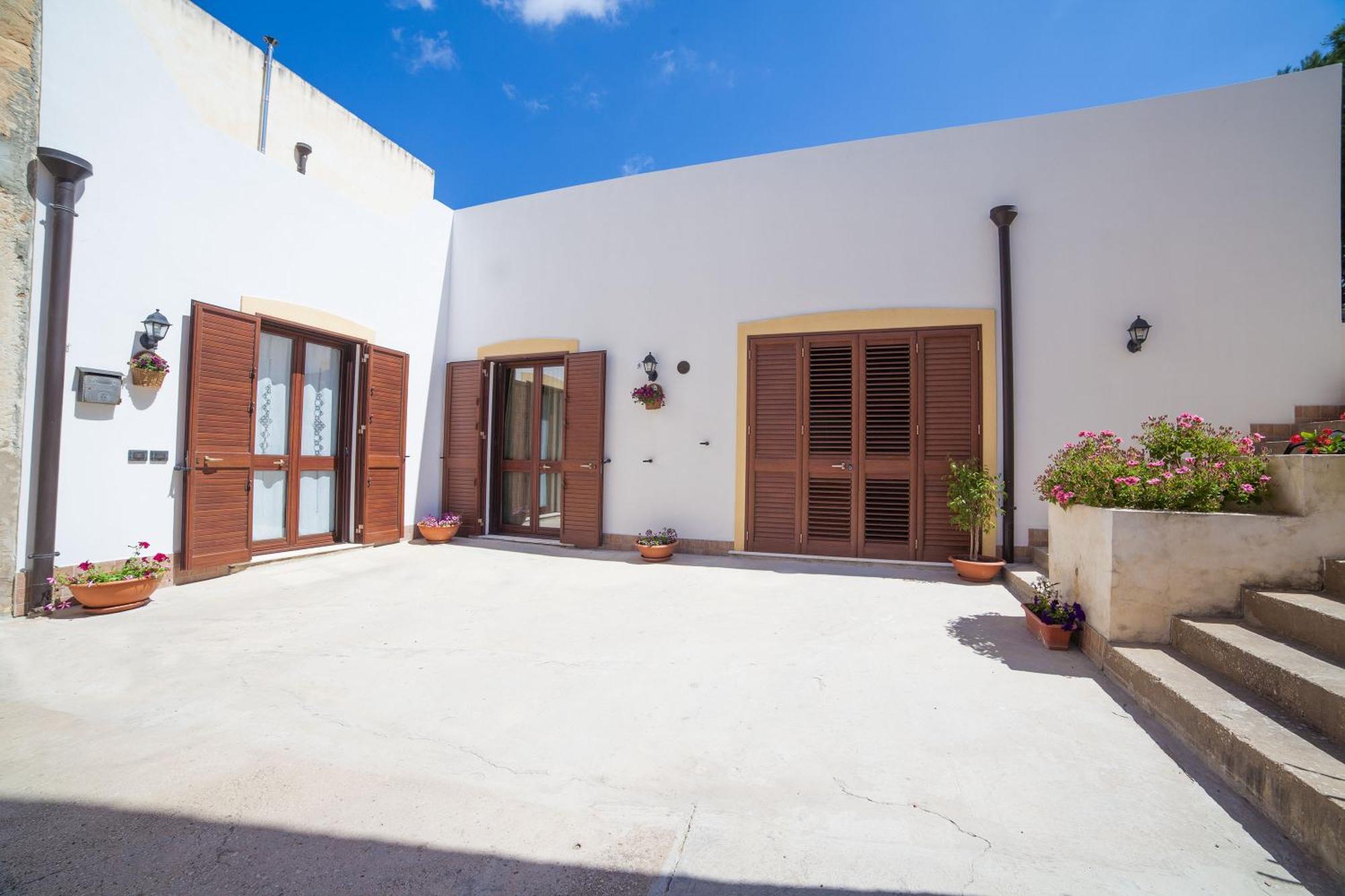 Bed and Breakfast Bianco Sale Trapani Rilievo Exterior foto