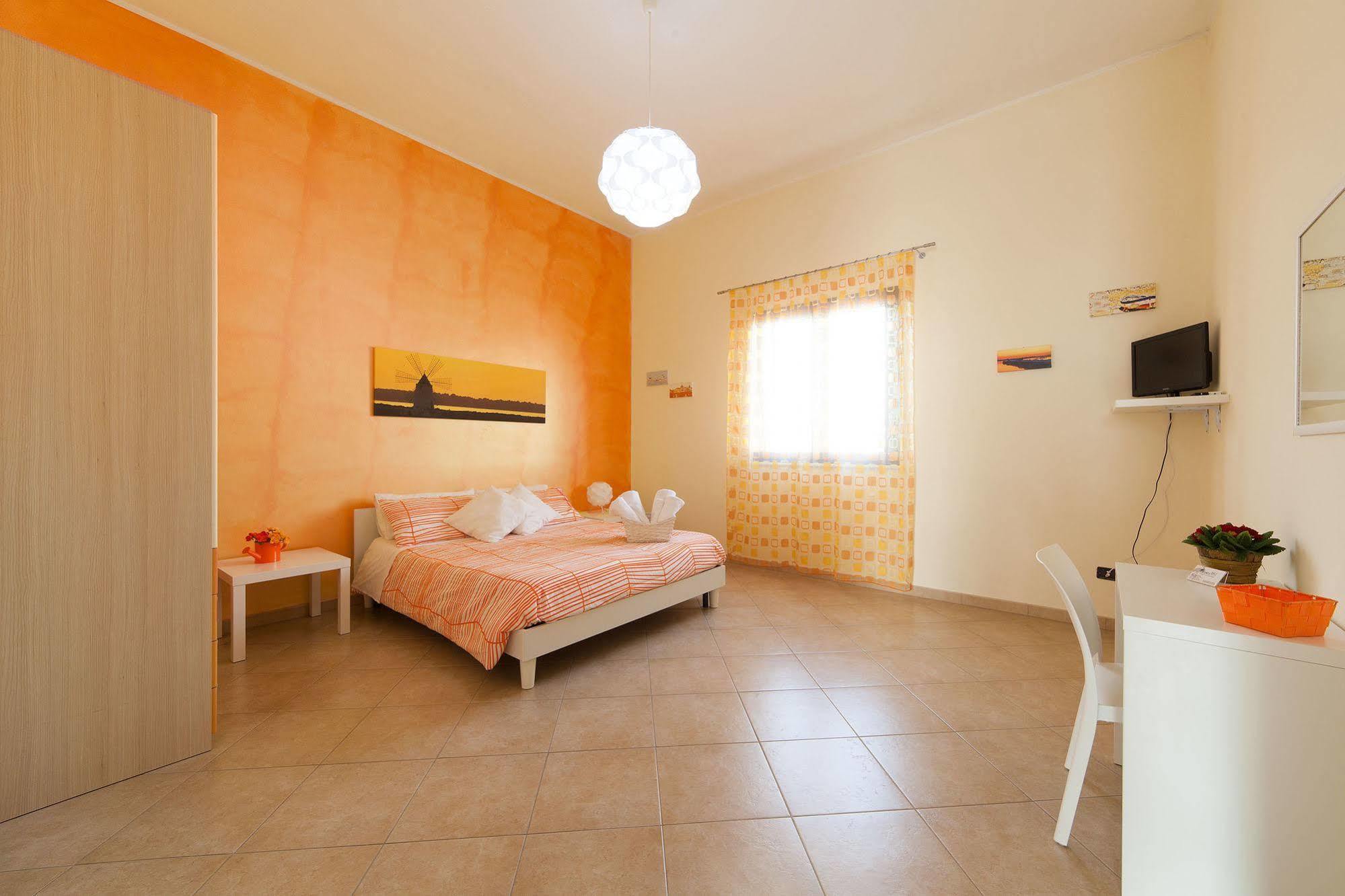 Bed and Breakfast Bianco Sale Trapani Rilievo Exterior foto
