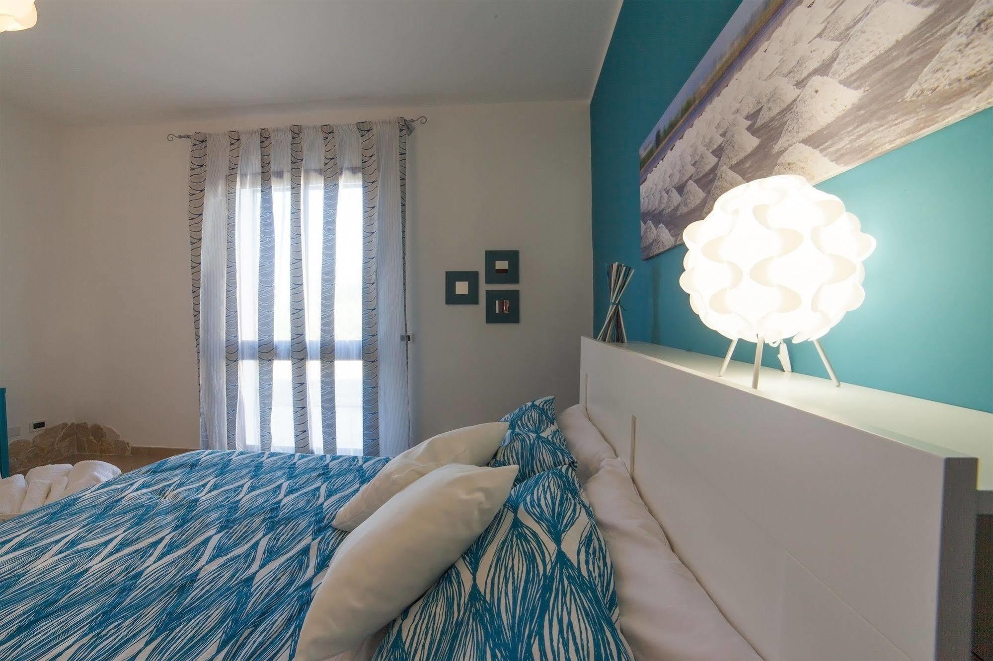 Bed and Breakfast Bianco Sale Trapani Rilievo Exterior foto